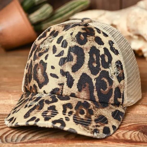 Leopard Criss-Cross Mesh Splicing Baseball Cap